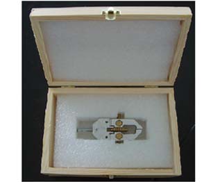 中號(hào)扭力夾具